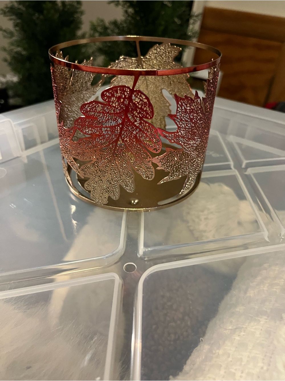 NWT - BBW LEAF 3 wick candle holder